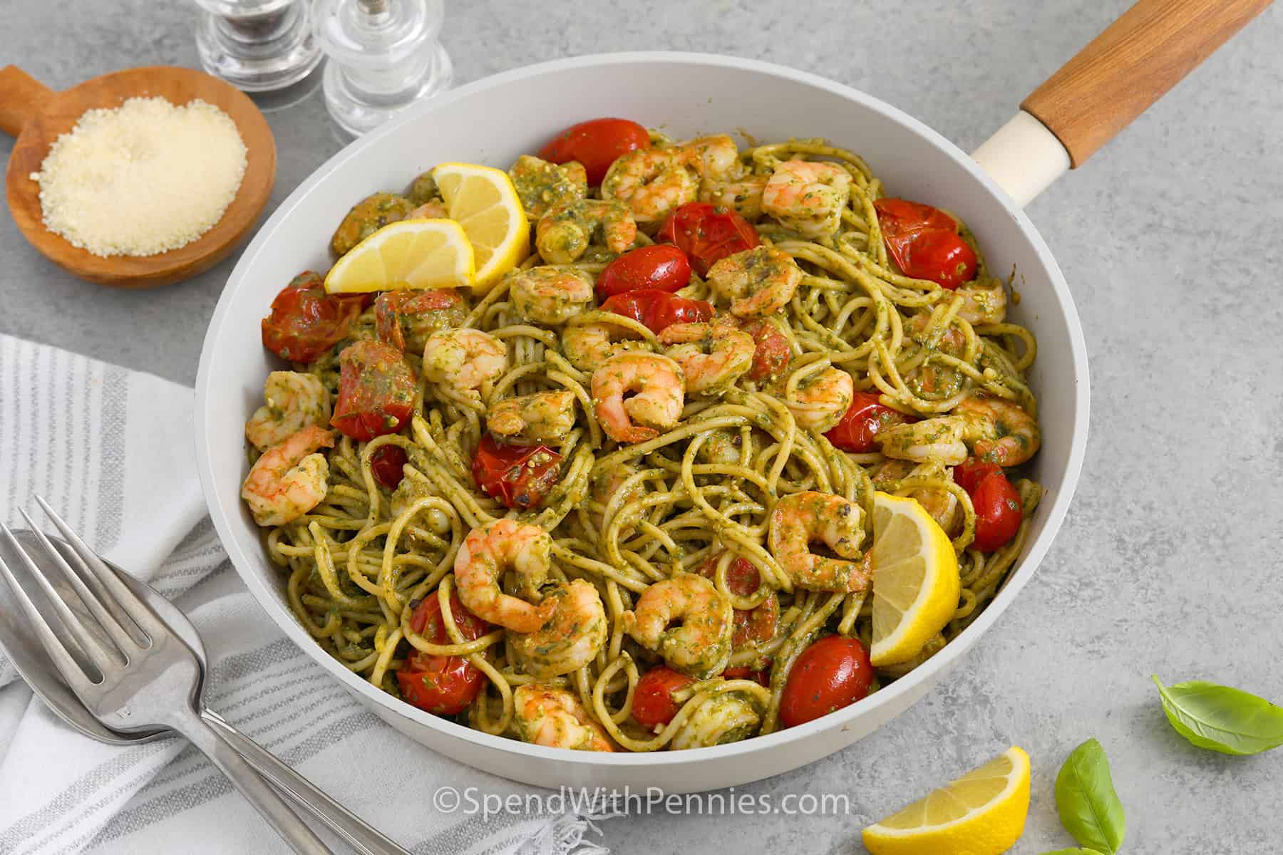 Mastering Shrimp Pesto Pasta: Secrets for Tender Shrimp & Vibrant Sauce